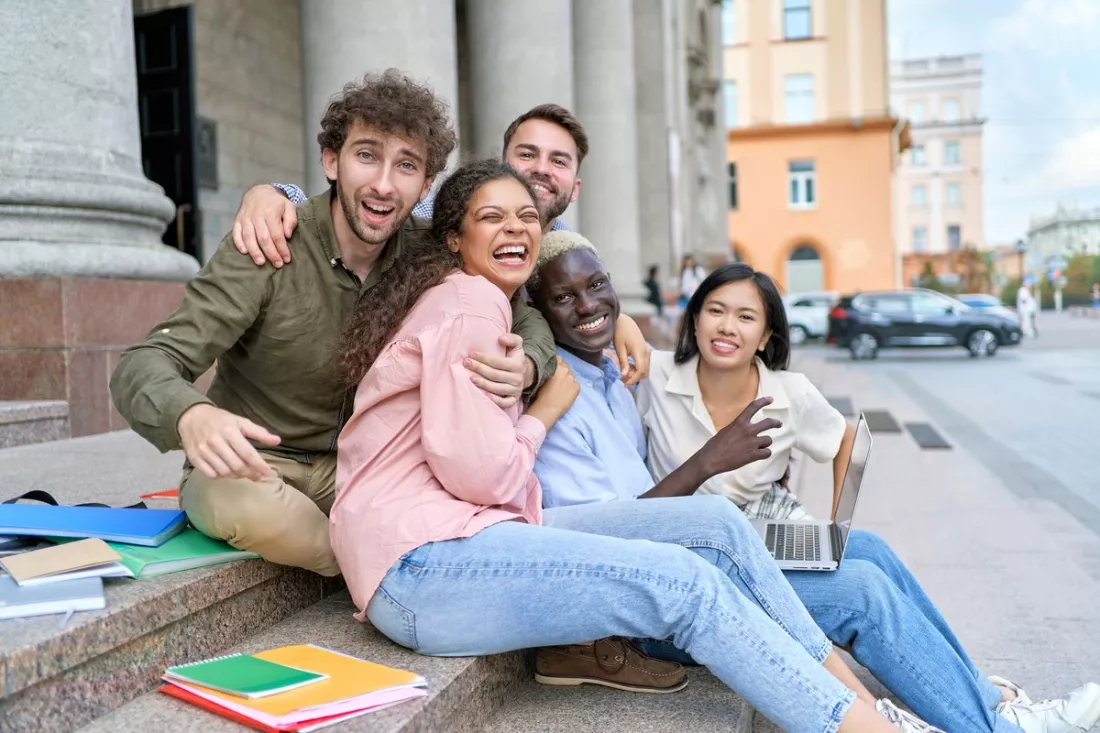 Studiare all’estero: nuovi amici all’università ospitante